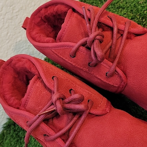 NWOB UGG Neumel Suede Lace-Up Round Toe Chukka Boot Men's US 6 Women's US 7 Red - Picture 7 of 17